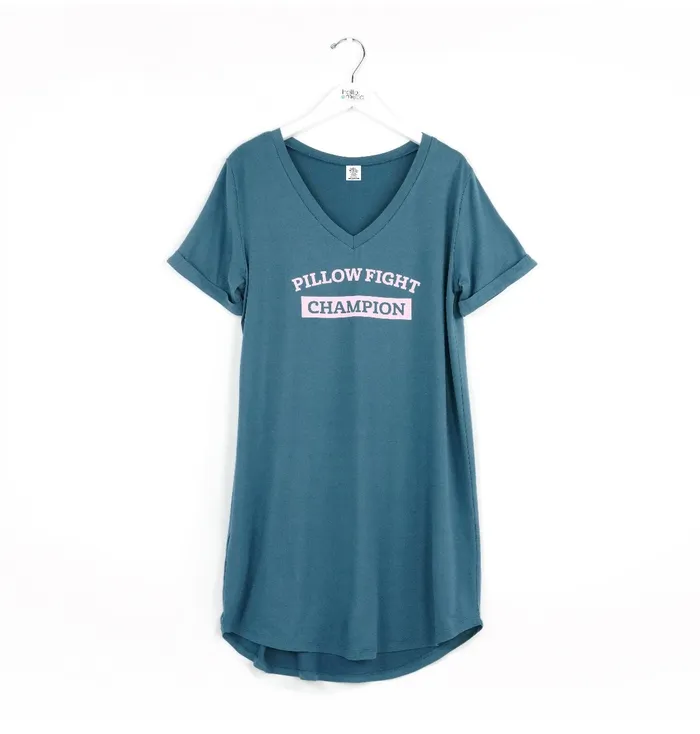 Canadian Gift Concept Earrings Night Shirt