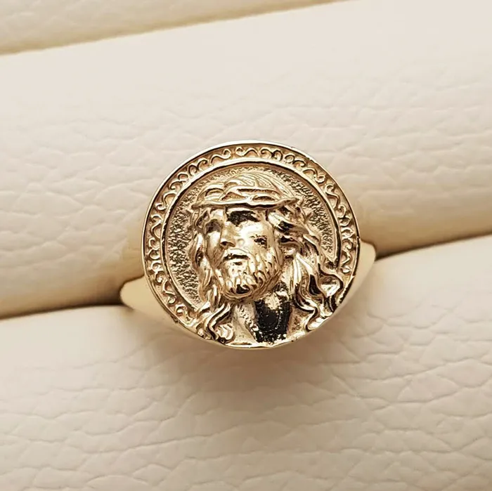 carre dor 14k 18k gold mens jesus ring 1 Rings