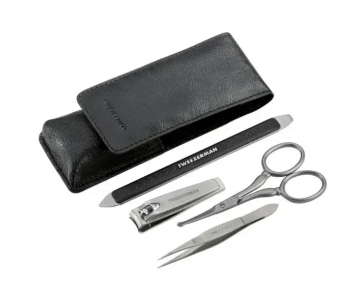 Earrings Tweezerman Essential Grooming Kit