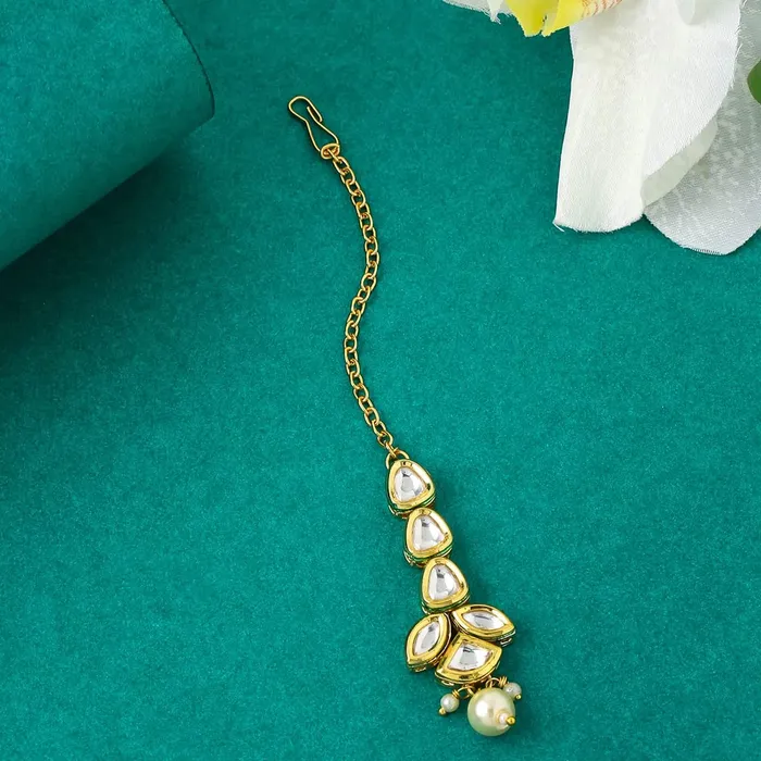 Necklaces Yellow Chimes Yellow Chimes Maangtikka for Women Gold Toned 2 Pcs of Kundan Studded Single Line Designed Pearl Drop Maangtikka for Women and Girls