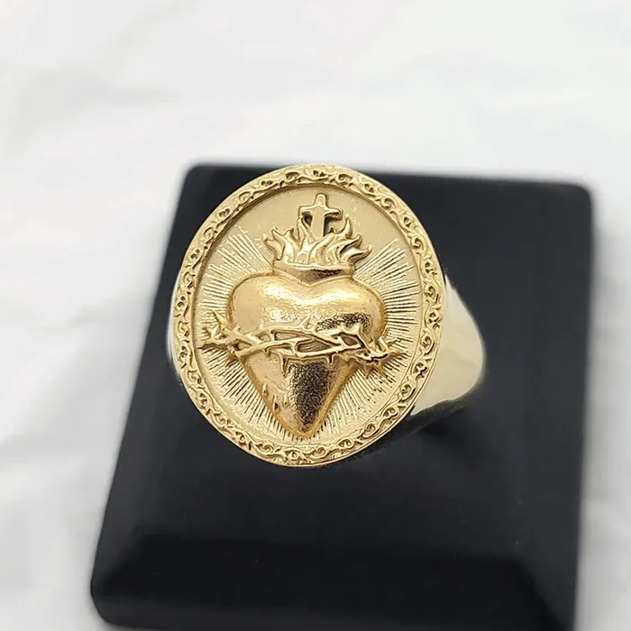 Rings carre dor 14k 18k gold sacred heart of jesus ring 1