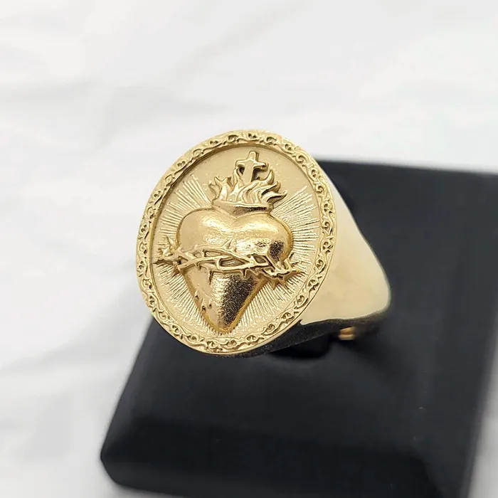 Rings carre dor 14k 18k gold sacred heart of jesus ring 1