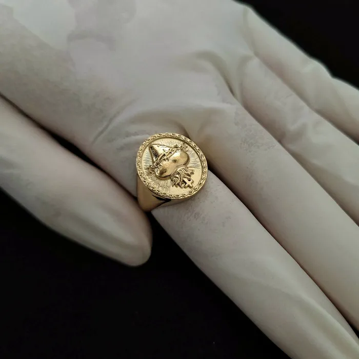 Rings carre dor 14k 18k gold sacred heart of jesus ring 1