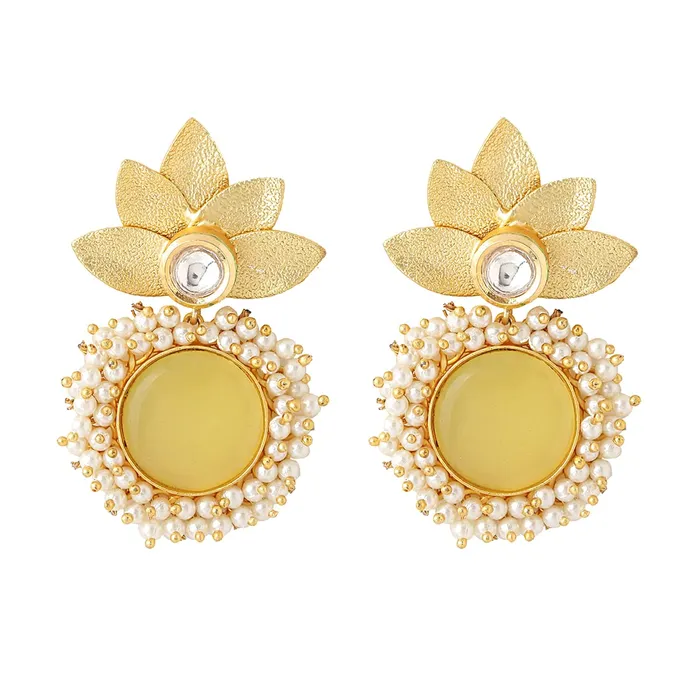 Yellow Chimes Bracelets Yellow Chimes Earrings for Women Gold Toned Floral Designed Crystal Studded with Beads Drop Earrings for Women and Girls Yellow Chimes Bracelets Yellow Chimes Earrings for Women Gold Toned Floral Designed Crystal Studded with Beads Drop Earrings for Women and Girls