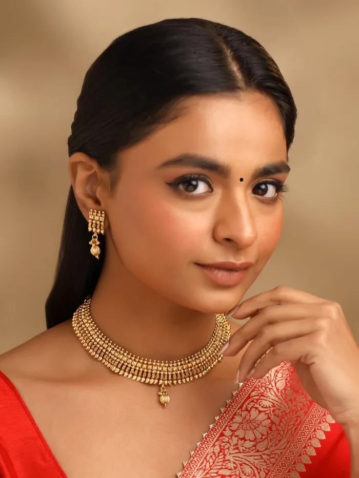 Yellow Chimes Jewellery Set Traditional Necklace with Earrings Gold Plated One Size Golden Yellow Chimes Earrings