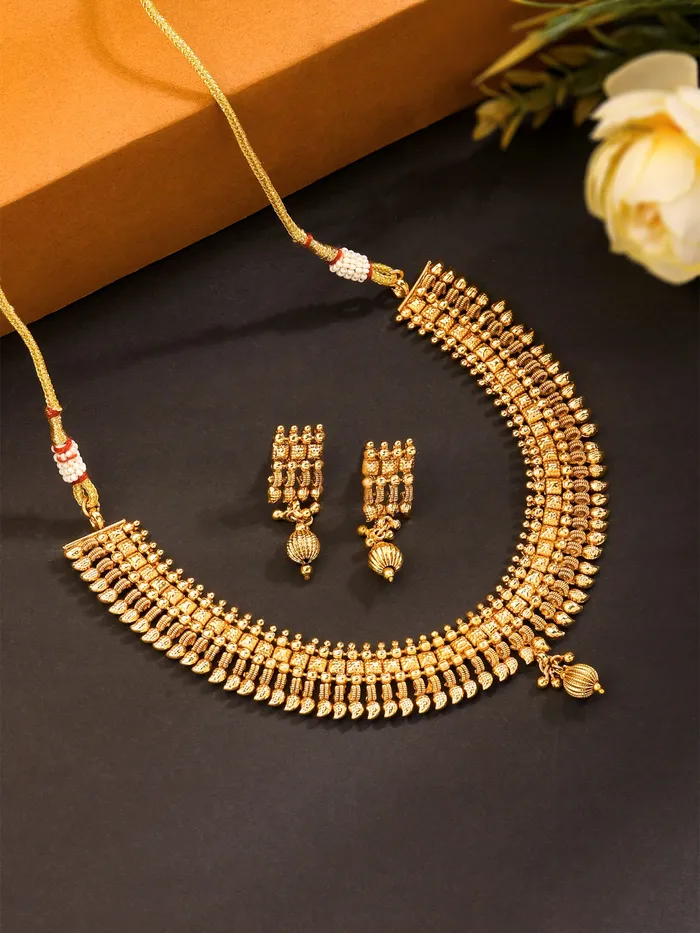 Yellow Chimes Jewellery Set Traditional Necklace with Earrings Gold Plated One Size Golden Yellow Chimes Earrings