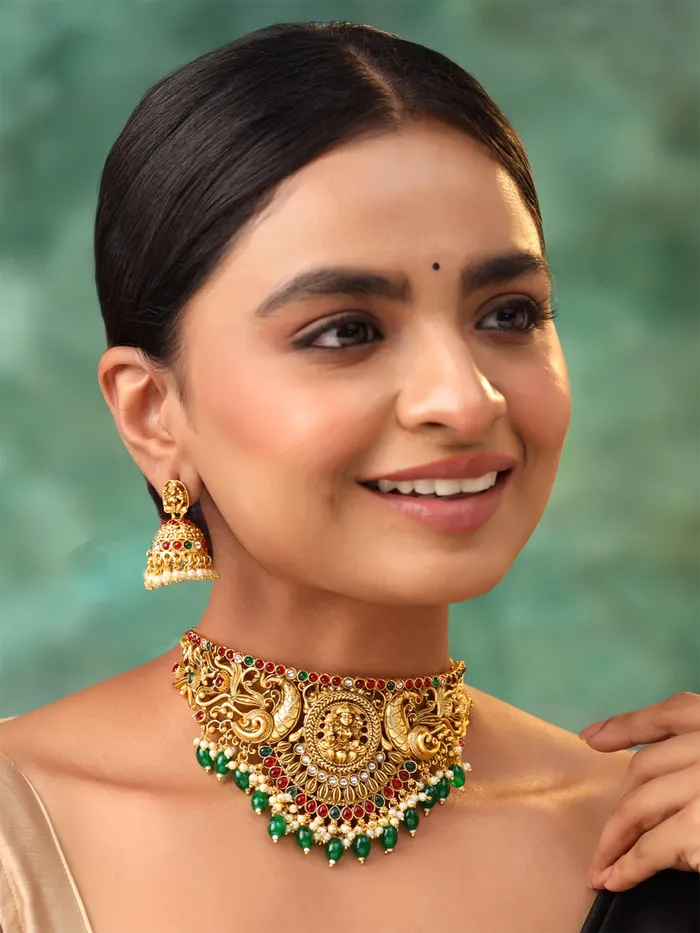 Yellow Chimes Necklaces Traditional Jewellery Set Ethnic Gold Plated Choker Necklace Adjustable Length Gold