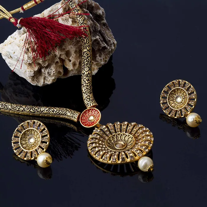 Yelo Chimes Latest Modern Floral Design Pearl Kundan German Oxidized Gold Plated Necklace With Earrings For Women Yellow Chimes Rings